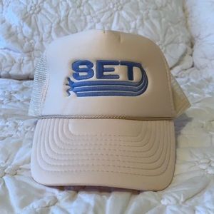 Setactive hat
